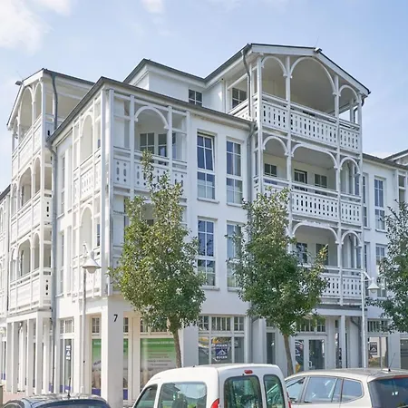 Mit Grossem Balkon Im Seepark Sellin (Rugen)