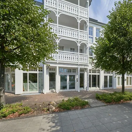 Mit Grossem Balkon Im Seepark Apartment Sellin (Rugen)