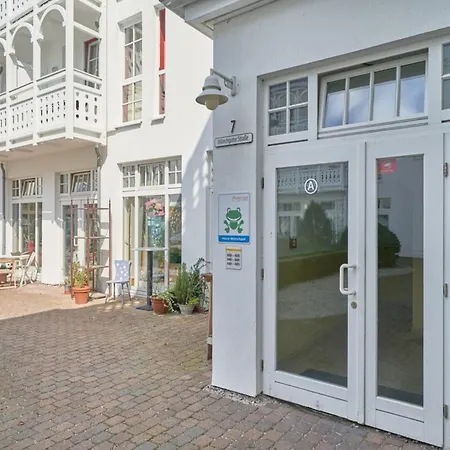 Mit Grossem Balkon Im Seepark * Sellin (Rugen)